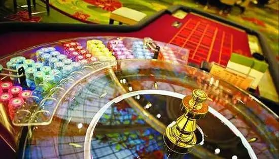 Ilustrasi aneka jenis bonus harian dan promosi menarik di qq1x2